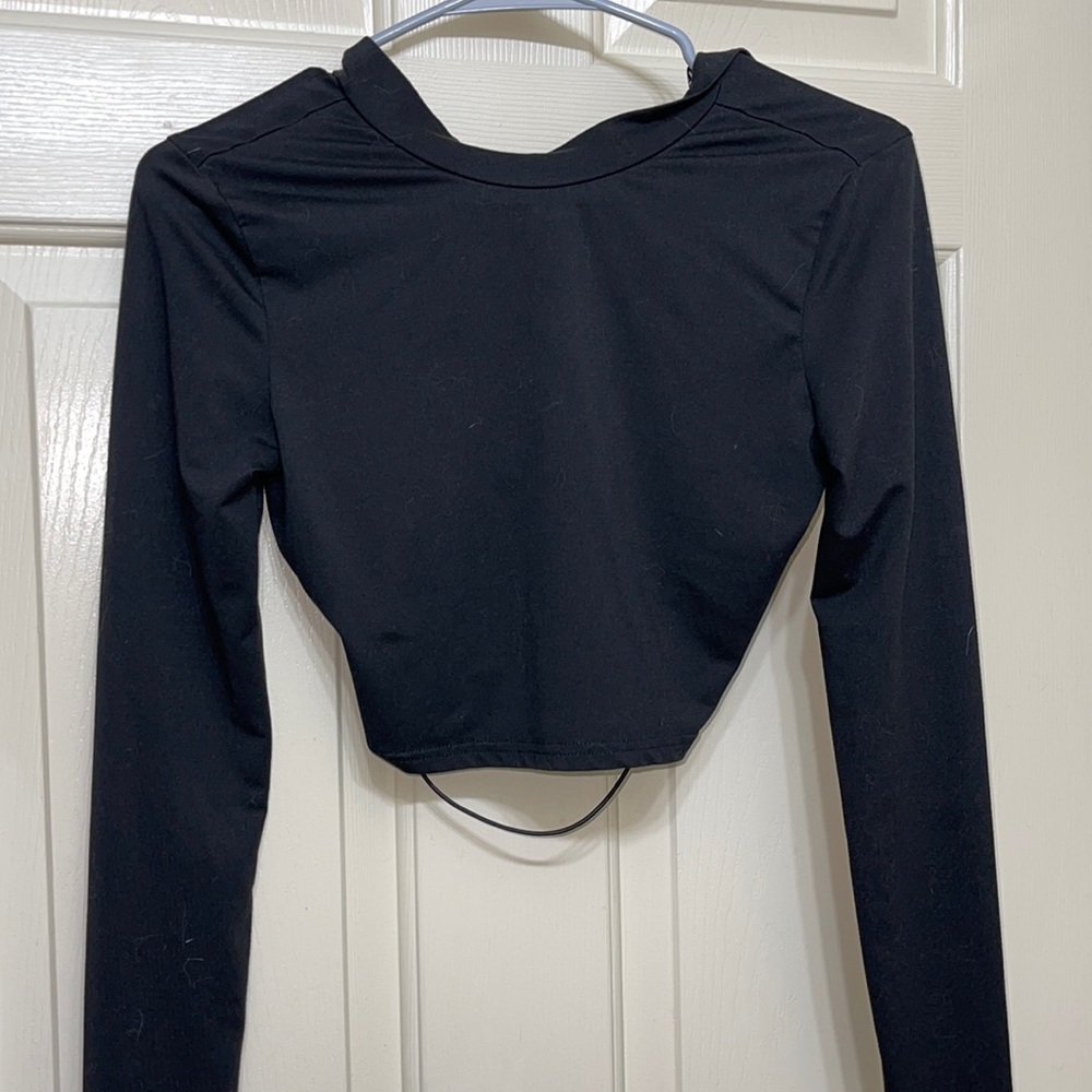 black cropped open back long sleeve